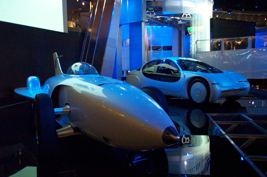 Detroit Auto Show 2002 007