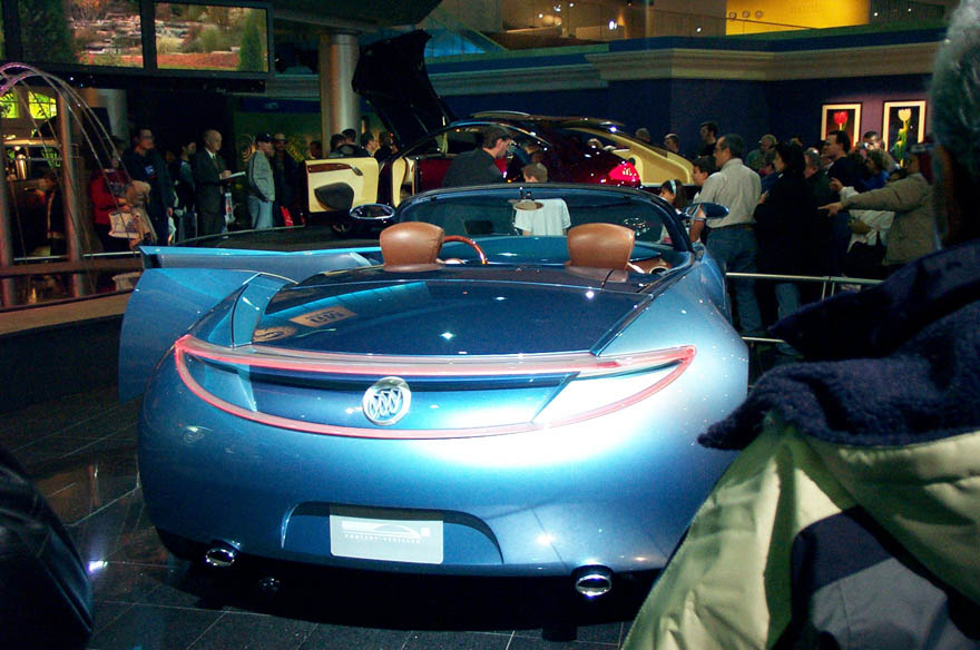 Detroit Auto Show 2002 024