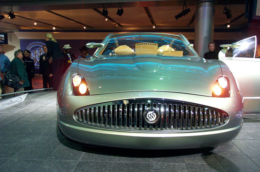 Detroit Auto Show 2002 026