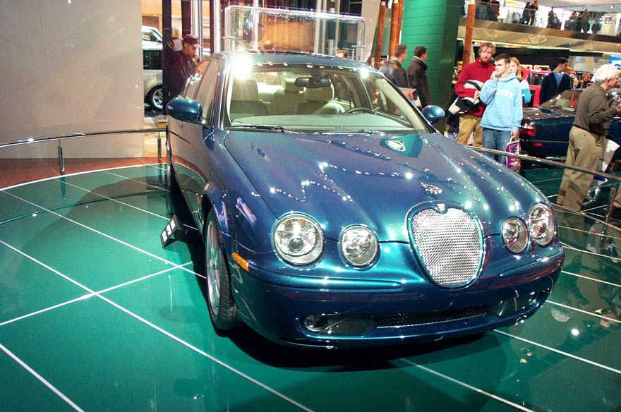 Detroit Auto Show 2002 032