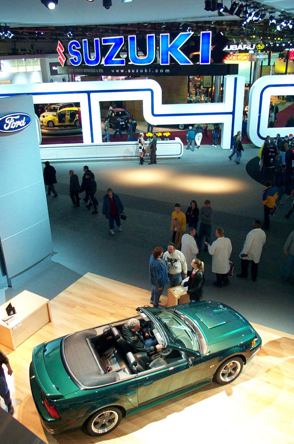 Detroit Auto Show 2002 037