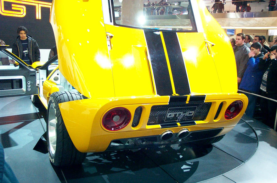 Detroit Auto Show 2002 053