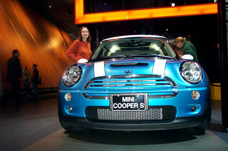 Detroit Auto Show 2002 071