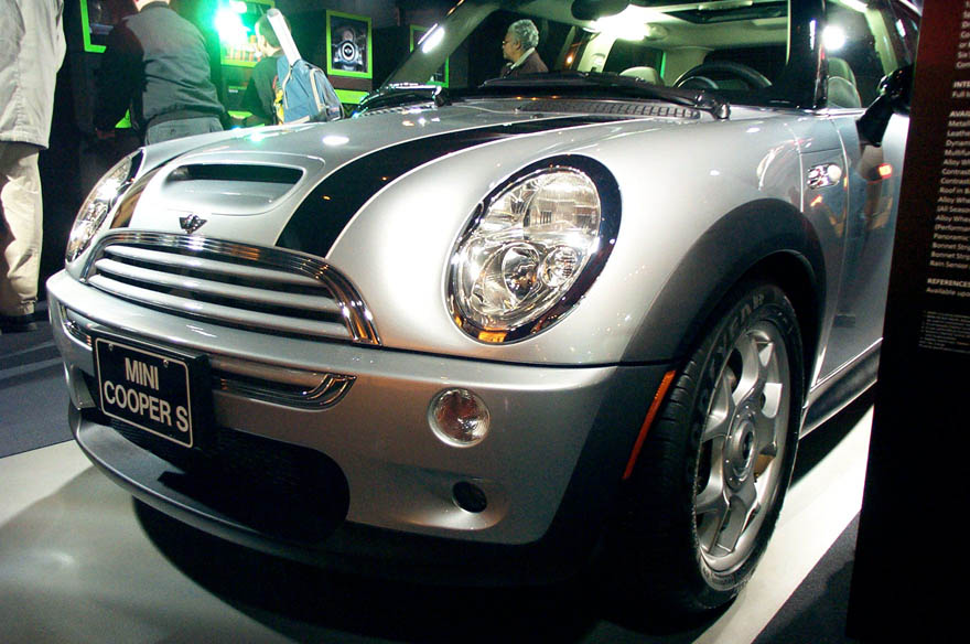 Detroit Auto Show 2002 077